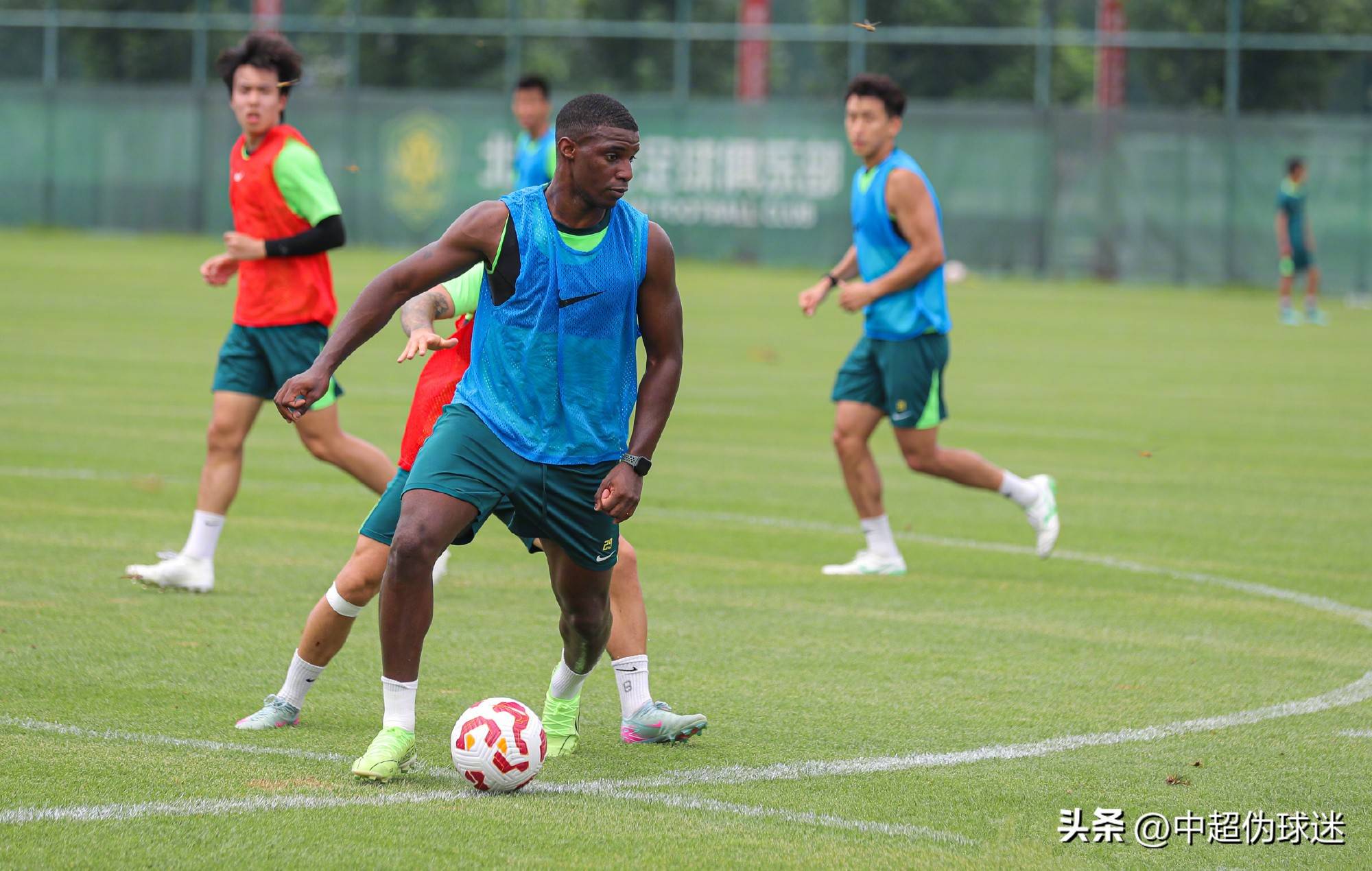 这个标签在 这个标签在