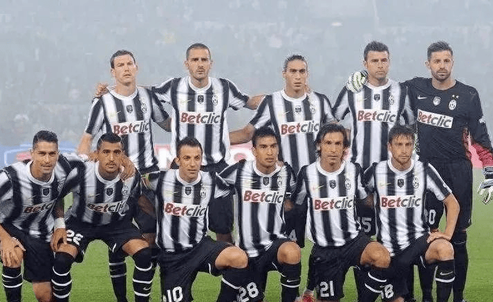 他以自己在 他以自己在