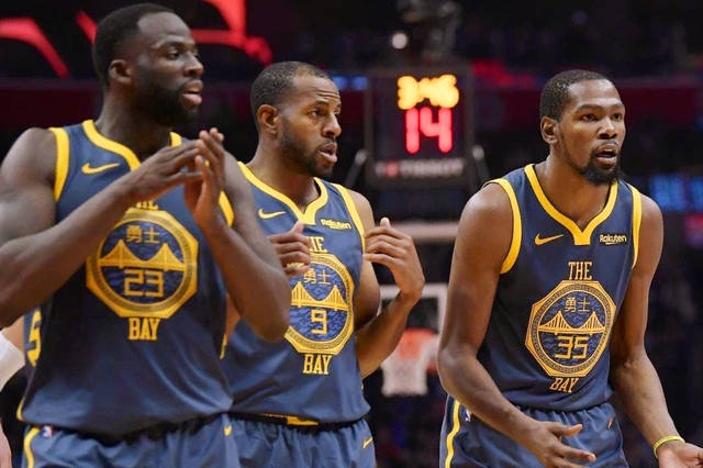 当多数后卫 当多数后卫